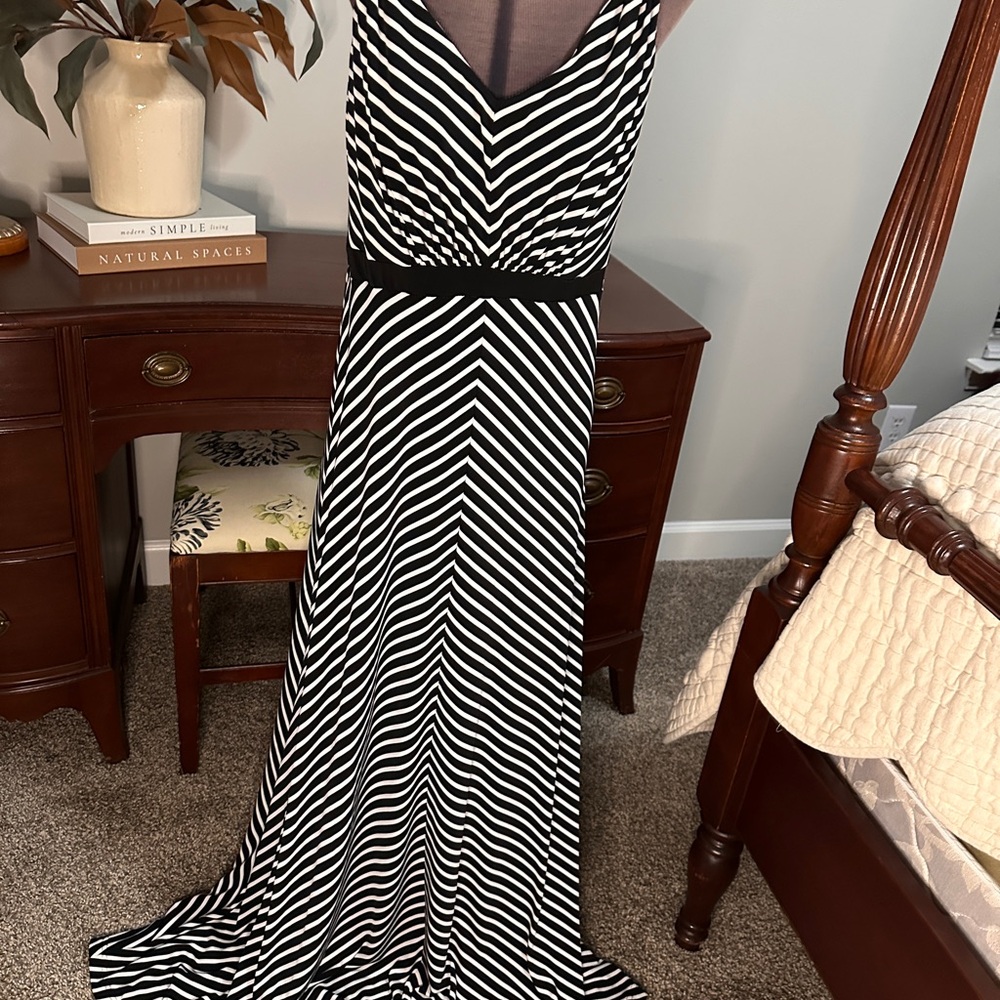 White House Black Market Chevron Maxi Dress